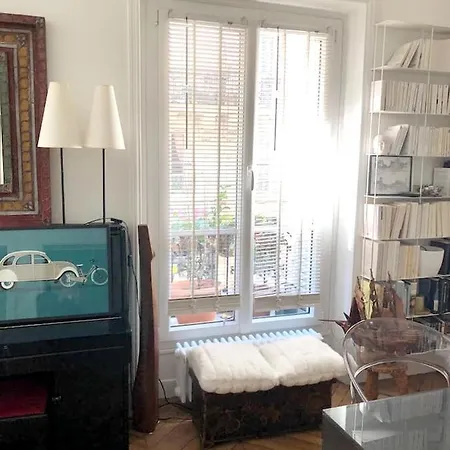 Appartement D'Une Chambre Avec Vue Sur La Ville Et Wifi A Paris Apartment Paris